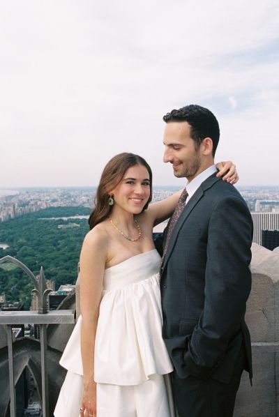 Bride and groom portait in new york city elopement