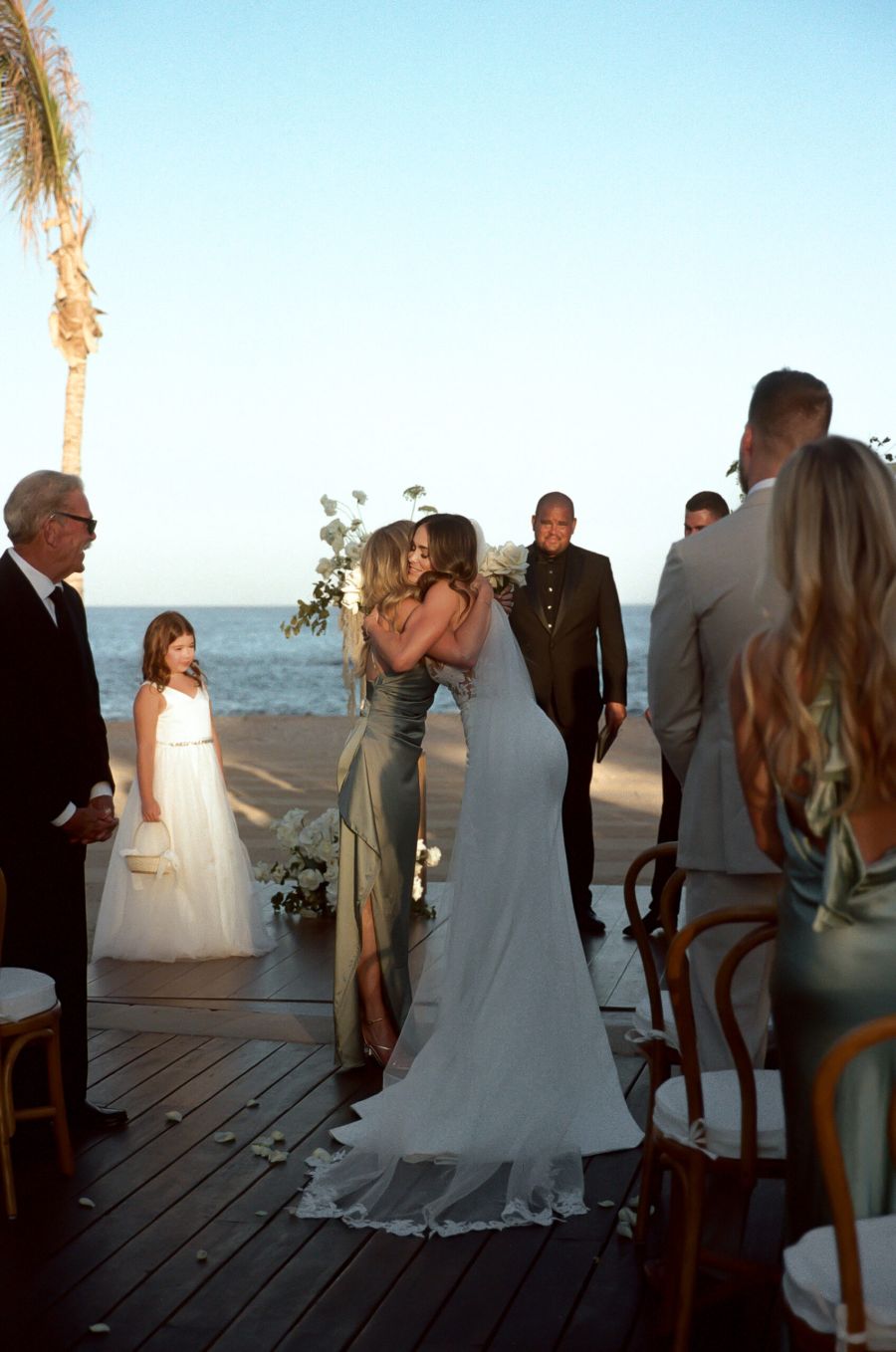 Ceremony wedding in chileno bay auberge resort in los cabos