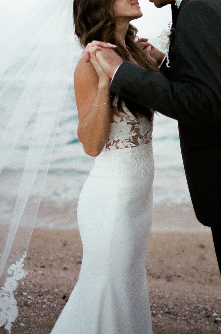 Couple portraits during romantics sessions of wedding in chileno bay auberge resort in los cabos