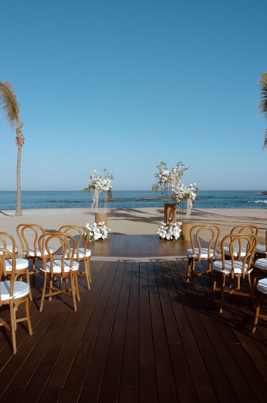 Ceremony wedding in chileno bay auberge resort in los cabos