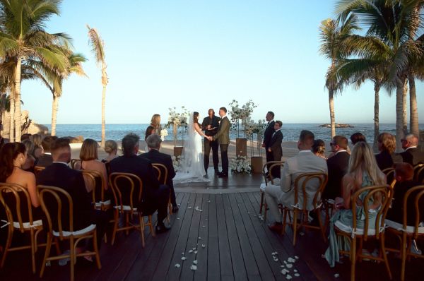 Ceremony wedding in chileno bay auberge resort in los cabos