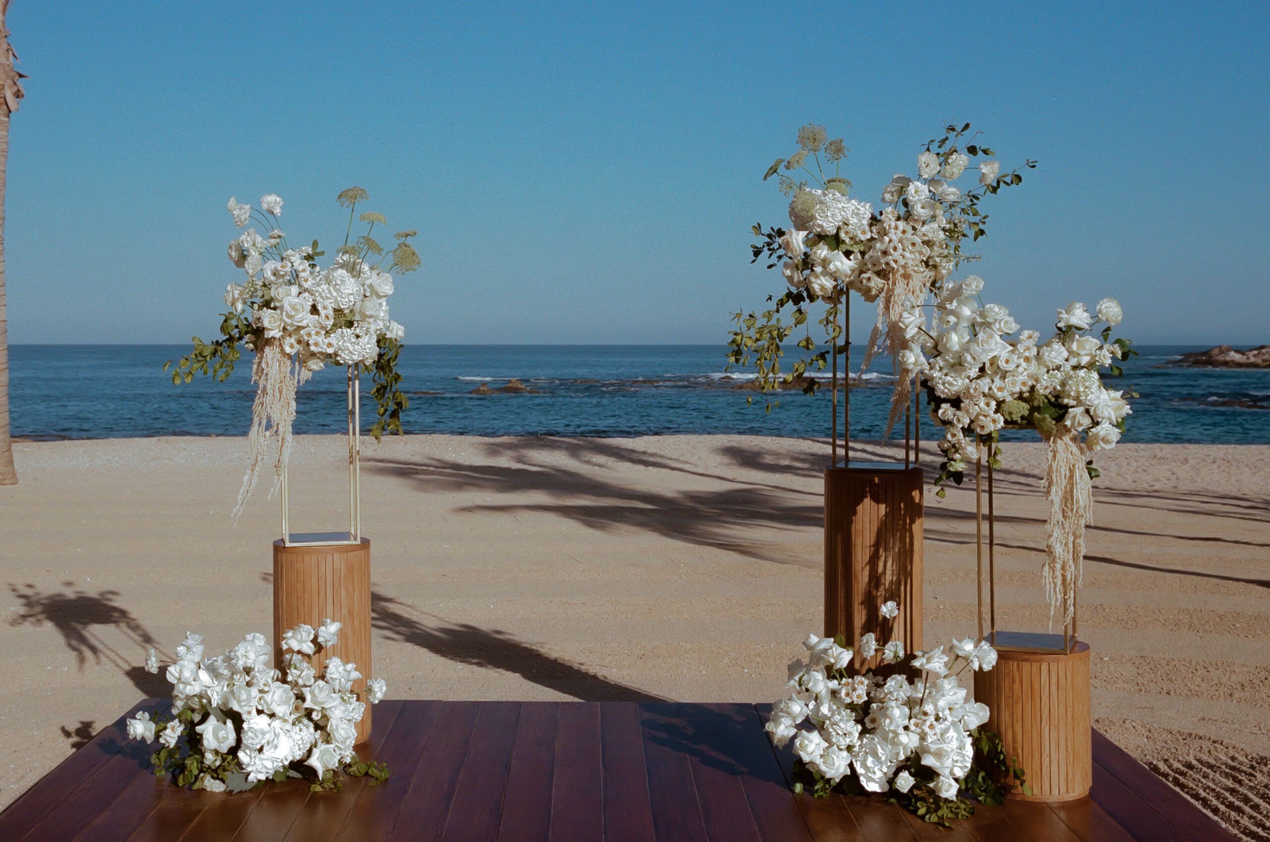 Ceremony wedding in chileno bay auberge resort in los cabos